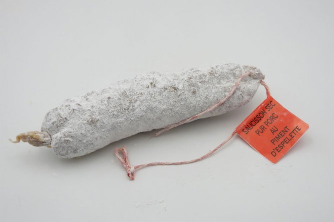 Saucisson au Piment d&#039;Espelette